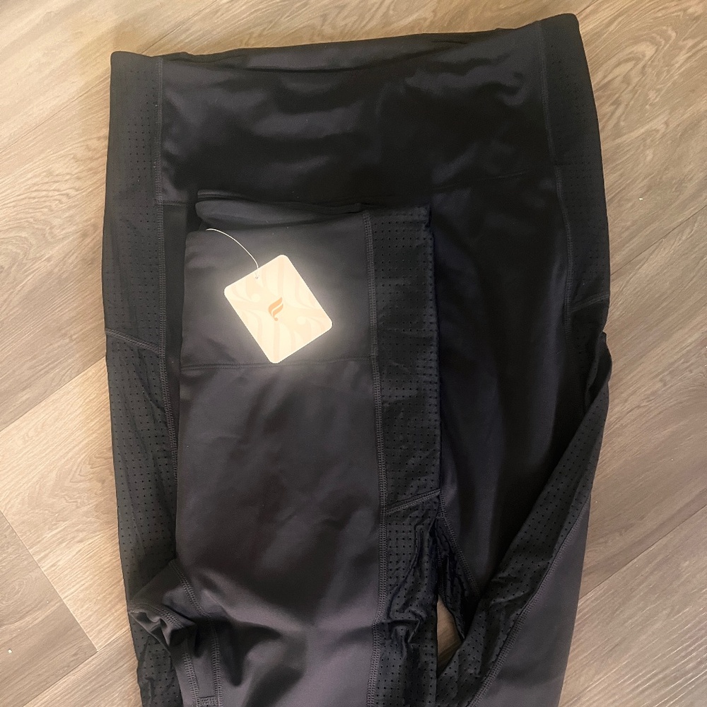 Fabletics leggings (Motion 365) Size L